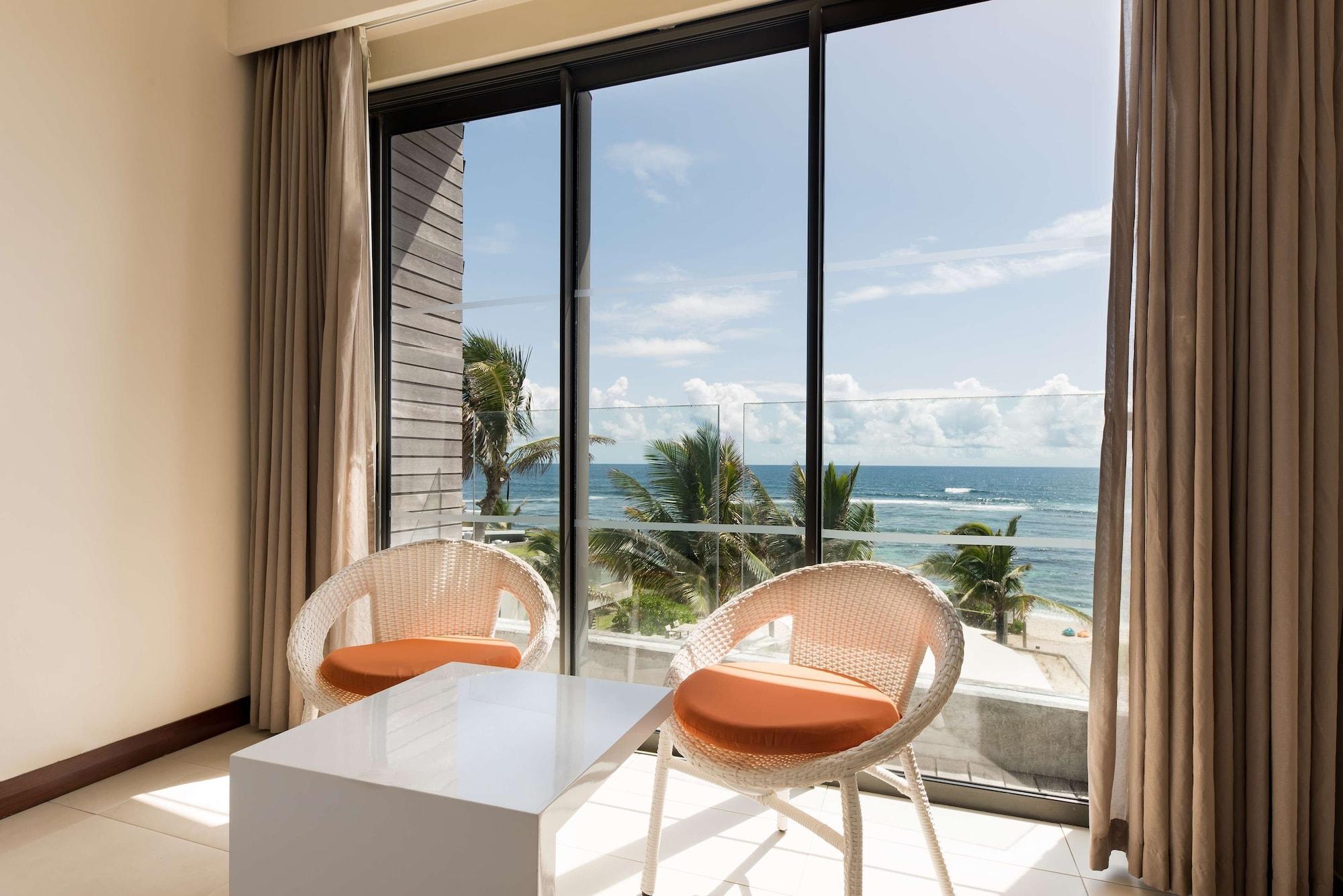 Radisson Blu Poste Lafayette Resort & Spa (Adults Only) Esterno foto